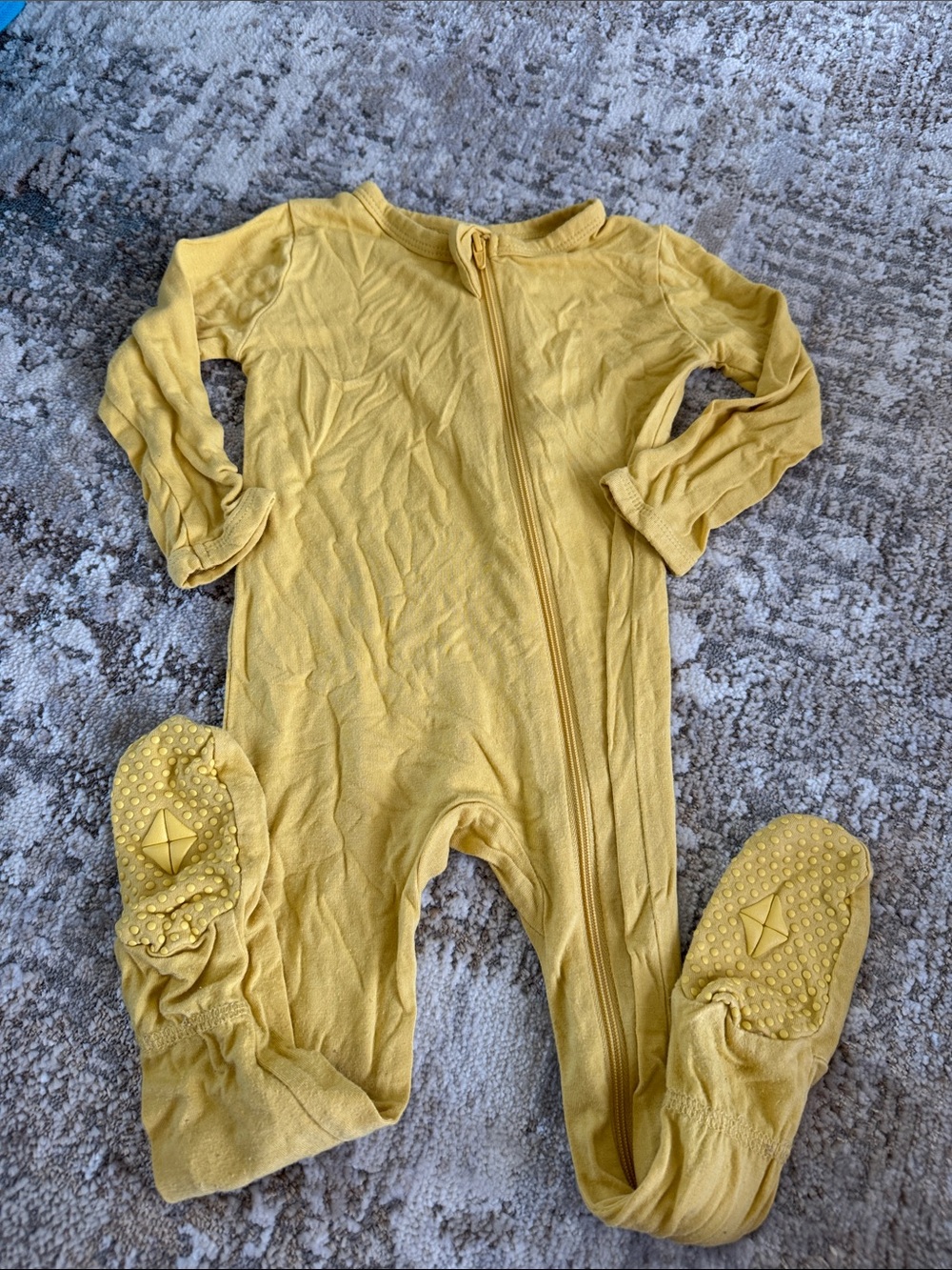 Kyte BABY Yellow Footed Zipper One-Piece Footie Romper - 6-12 Month